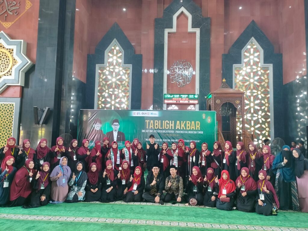 Tabligh Akbar One Day One Juz : Membumikan Al Quran Melangitkan Manusia