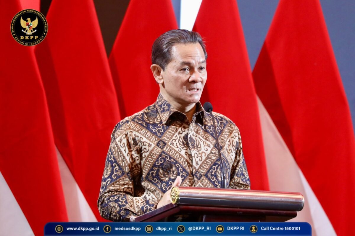 Ketua DKPP Masuk Daftar 75 Tokoh Inspiratif Jateng Tahun 2025