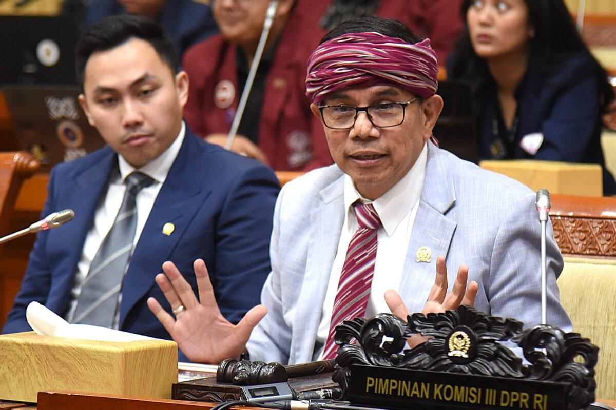 Soal Pemblokiran Rekening Nganggur, Hinca: PPATK Jangan Balas Dendam ke Rakyat 