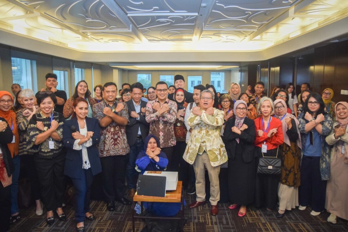 Menteri P2MI Berpesan Agar Pekerja Migran Indonesia Bangun Jaringan Internasional