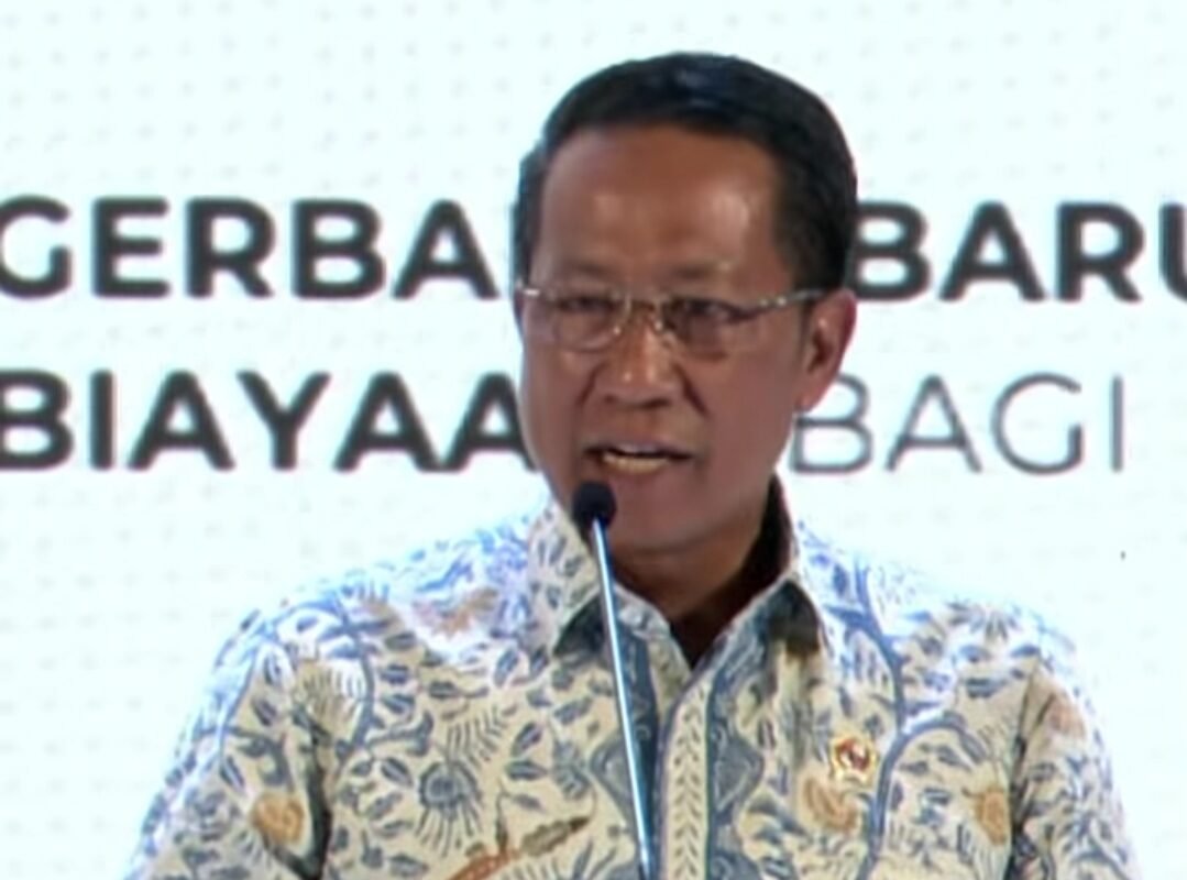 Menkum Apresiasi Paskibraka Papua Barat Daya dengan Beasiswa dan Uang Saku