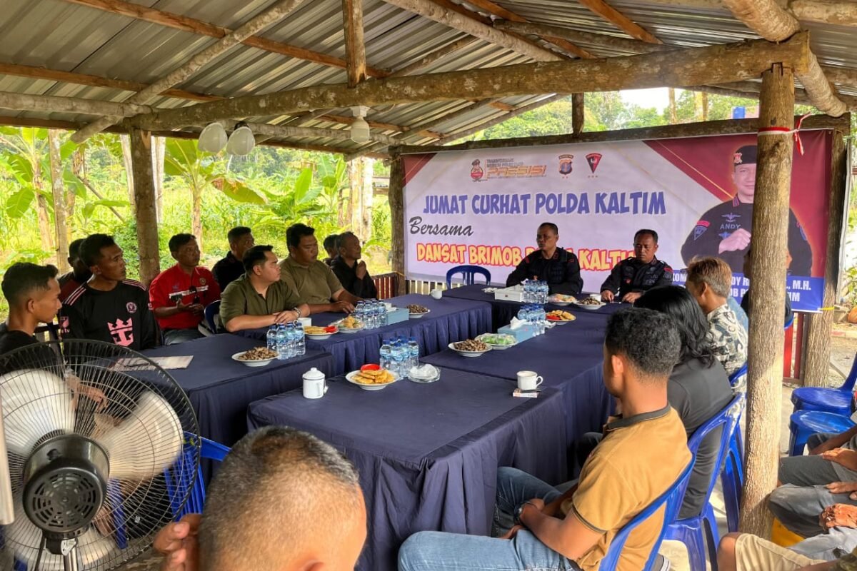 Brimob Polda Kaltim Gelar Jum’at Curhat Bersama Tokoh Masyarakat Karangjoang Balikpapan Utara
