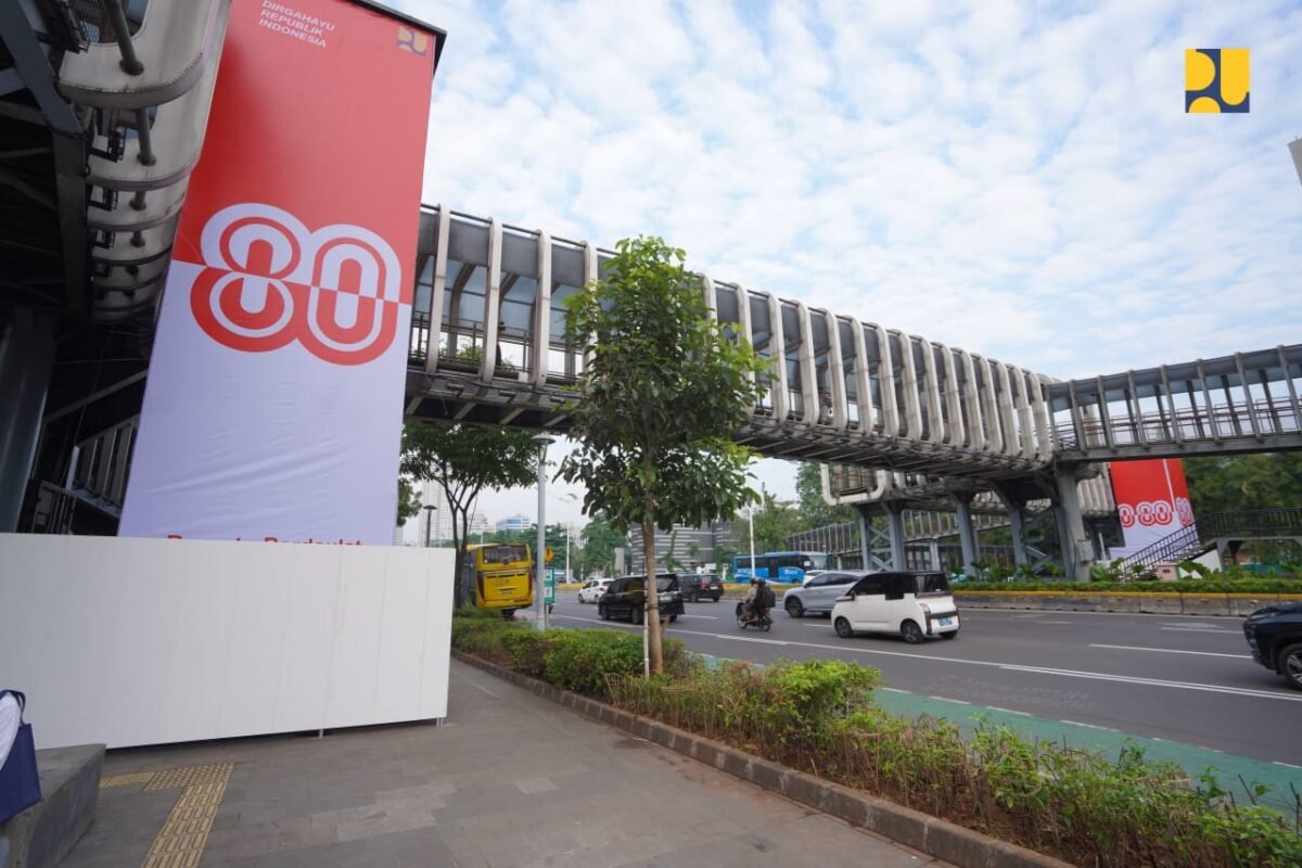 Pemulihan Layanan Publik Pasca Demo, JPO Polda Metro Jaya Sudah Bisa Digunakan