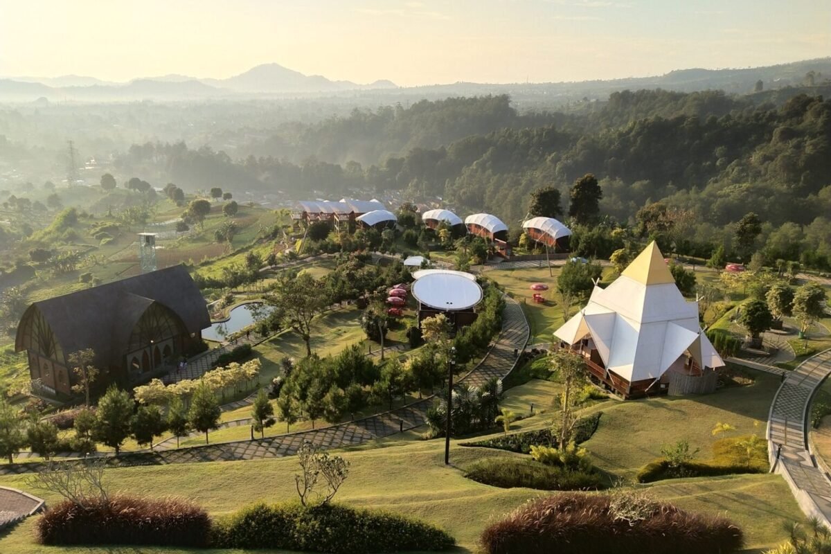 7 Rekomendasi Glamping Terbaik di Puncak Bogor, Cocok untuk Liburan Akhir Pekan