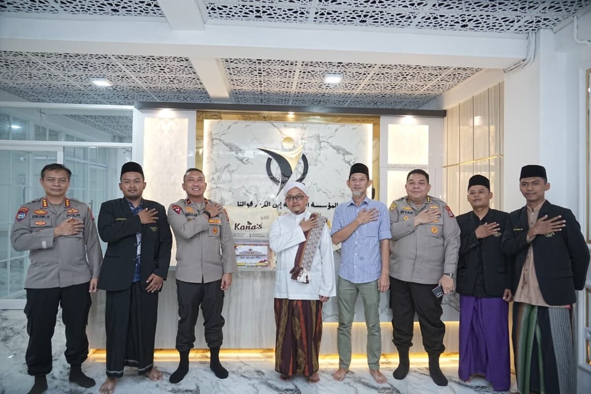 Perkuat Sinergi dengan Tokoh Agama, Wakapolda Kaltim Sambangi Pesantren Ibnul Karim Qualita