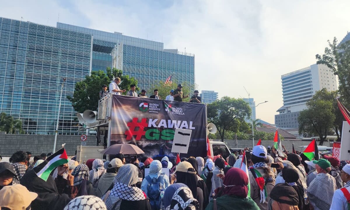 Aksi Kawal Global Sumud Flotilla, Massa Desak Aktivis yabg Ditahan Israel Dibebaskan