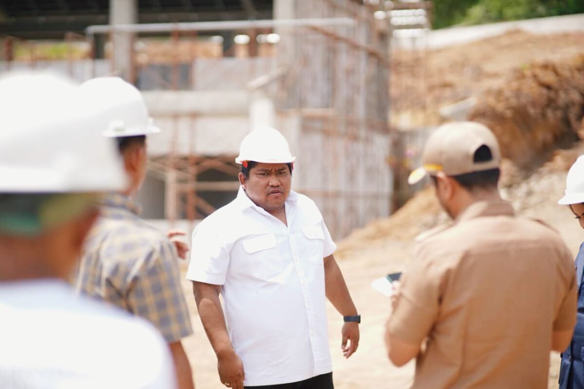 Dewan Tinjau Progres Pembangunan Puskesmas Sepinggan Baru dan SDN 022 Manggar