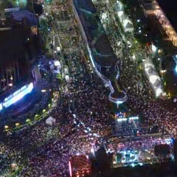 Jakarta Mencekam di Akhir 2025! Bundaran HI Diserbu Lautan Manusia, Tanpa Kembang Api Tapi ‘Meledak’ Karena Ini!