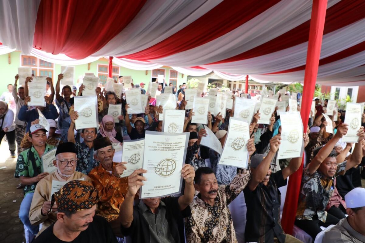 Melalui PTSL, Kementerian ATR/BPN Terbitkan 1,2 Juta Sertipikat Sepanjang Tahun 2025