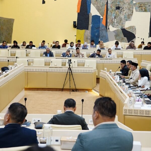 Menteri Nusron Laporkan Progres Revisi RTR Provinsi Aceh, Sumatera Utara, dan Sumatera Barat ke Komisi II DPR RI