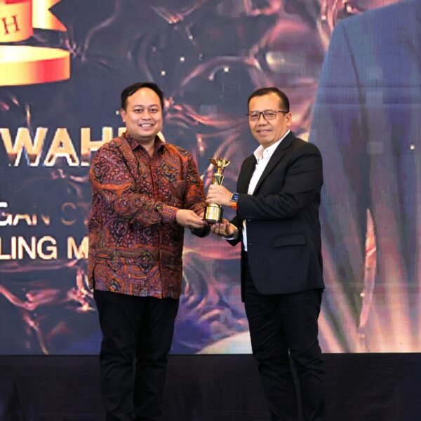 Kementerian ATR/BPN Terima Penghargaan dari INDOPOSCO atas Diseminasi Strategi Komunikasi yang Paling Masif