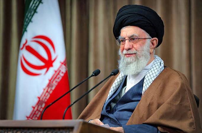 Iran Berduka: Ayatollah Ali Khamenei Wafat dalam Serangan AS–Israel di Teheran