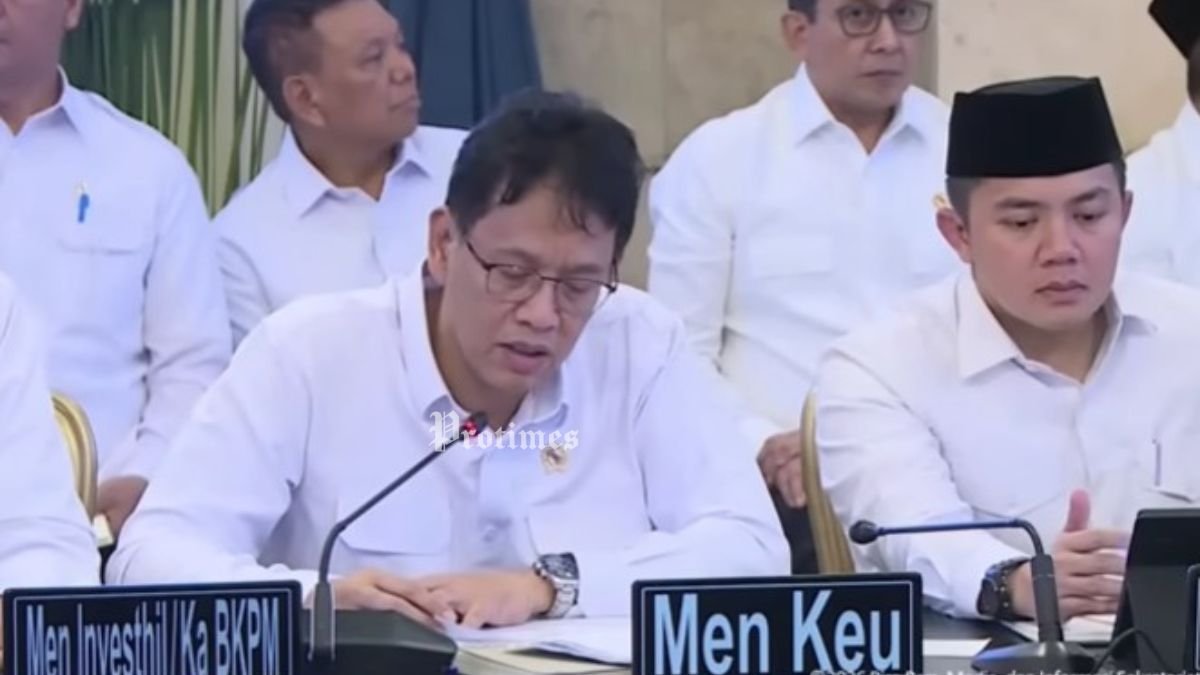 Ekonomi Diperdebatkan: Di Hadapan Prabowo, Menkeu Purbaya Tiba-Tiba Bongkar Data Ini