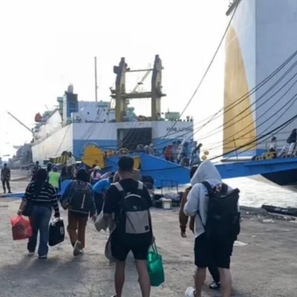 Tiket Kapal Surabaya–Balikpapan Menipis, Jadwal Padat April 2026 Picu Lonjakan Penumpang di Pelabuhan