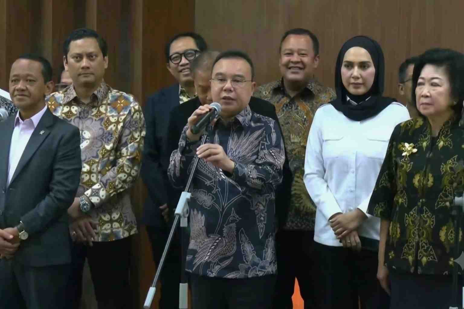 konperensi pers