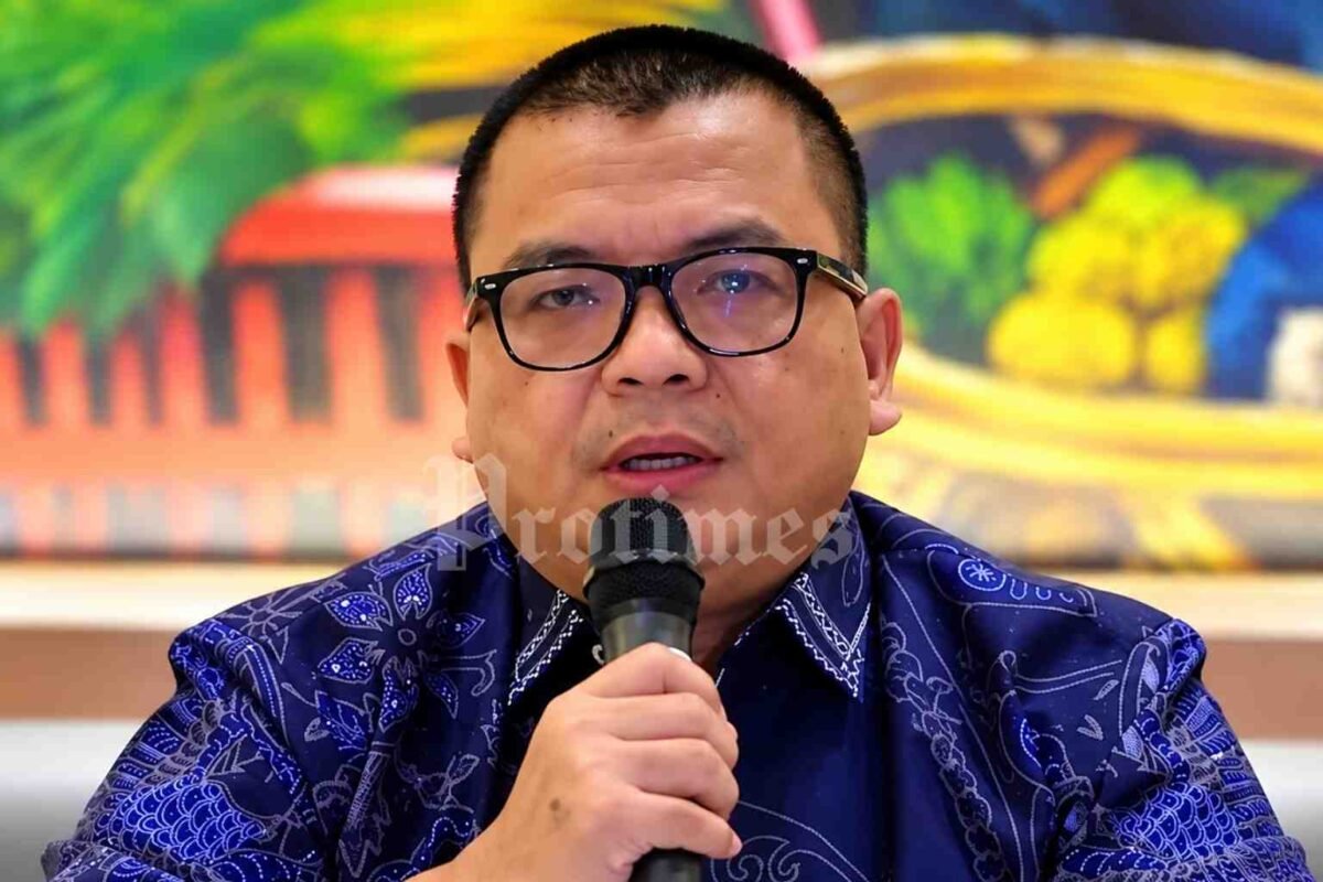 Denny Indrayana dan polemik putusan MK terkait persyaratan pendidikan Gibran Rakabuming Raka serta wacana pemakzulan wakil presiden