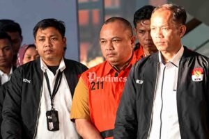 Abraham Samad dan sorotan terhadap dugaan korupsi dana bencana serta ancaman hukuman bagi pelaku korupsi.