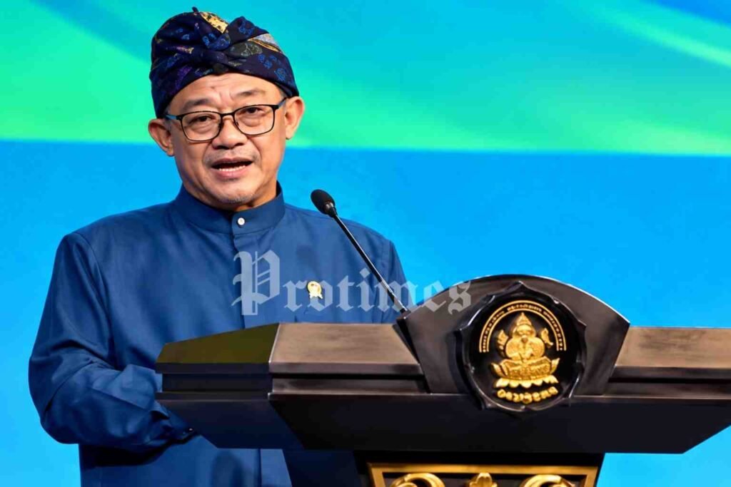 Mendikdasmen menyampaikan wacana evaluasi kebijakan kenaikan kelas siswa mulai tahun ajaran 2027 dalam upaya meningkatkan mutu pendidikan Indonesia.