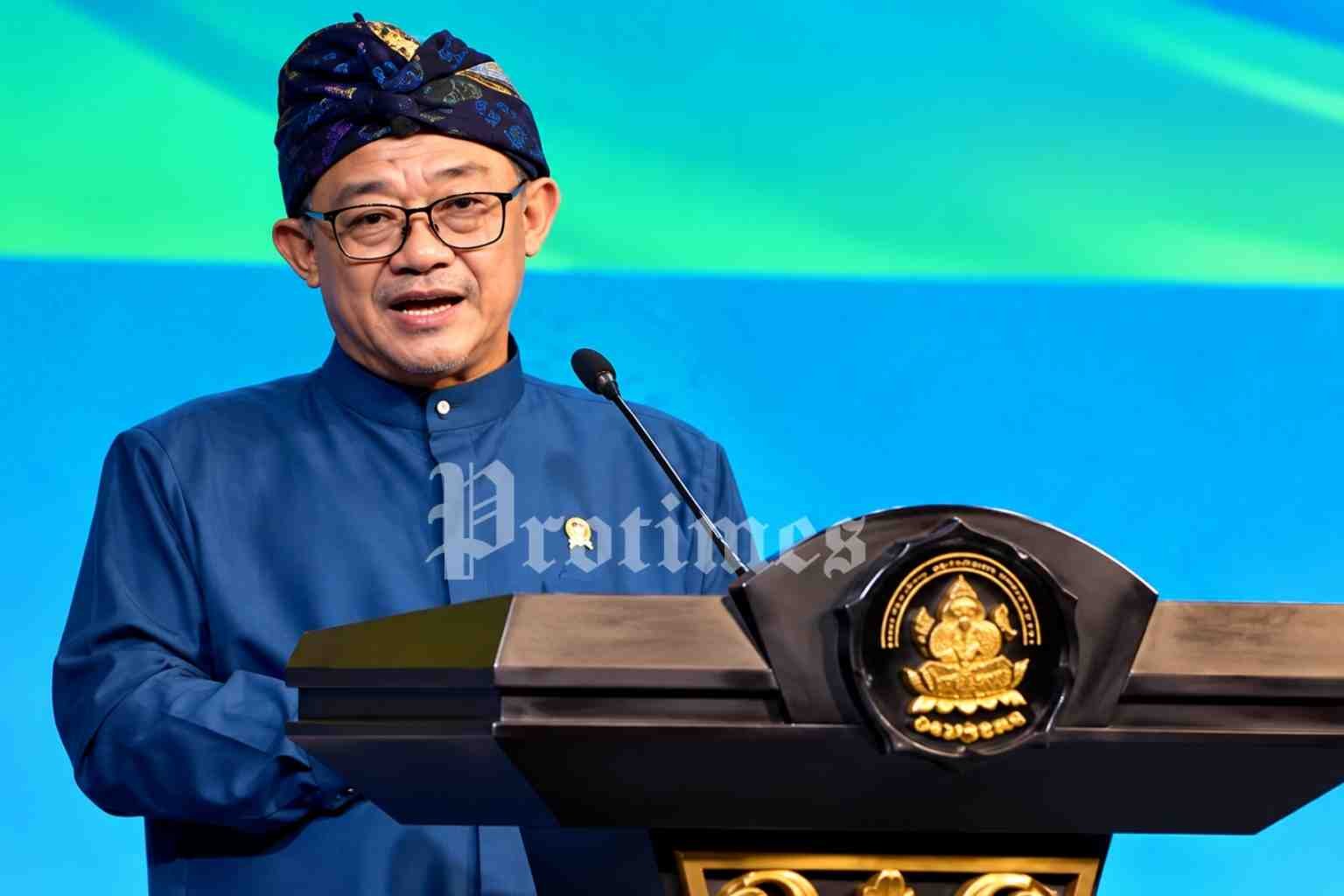 Mendikdasmen menyampaikan wacana evaluasi kebijakan kenaikan kelas siswa mulai tahun ajaran 2027 dalam upaya meningkatkan mutu pendidikan Indonesia.